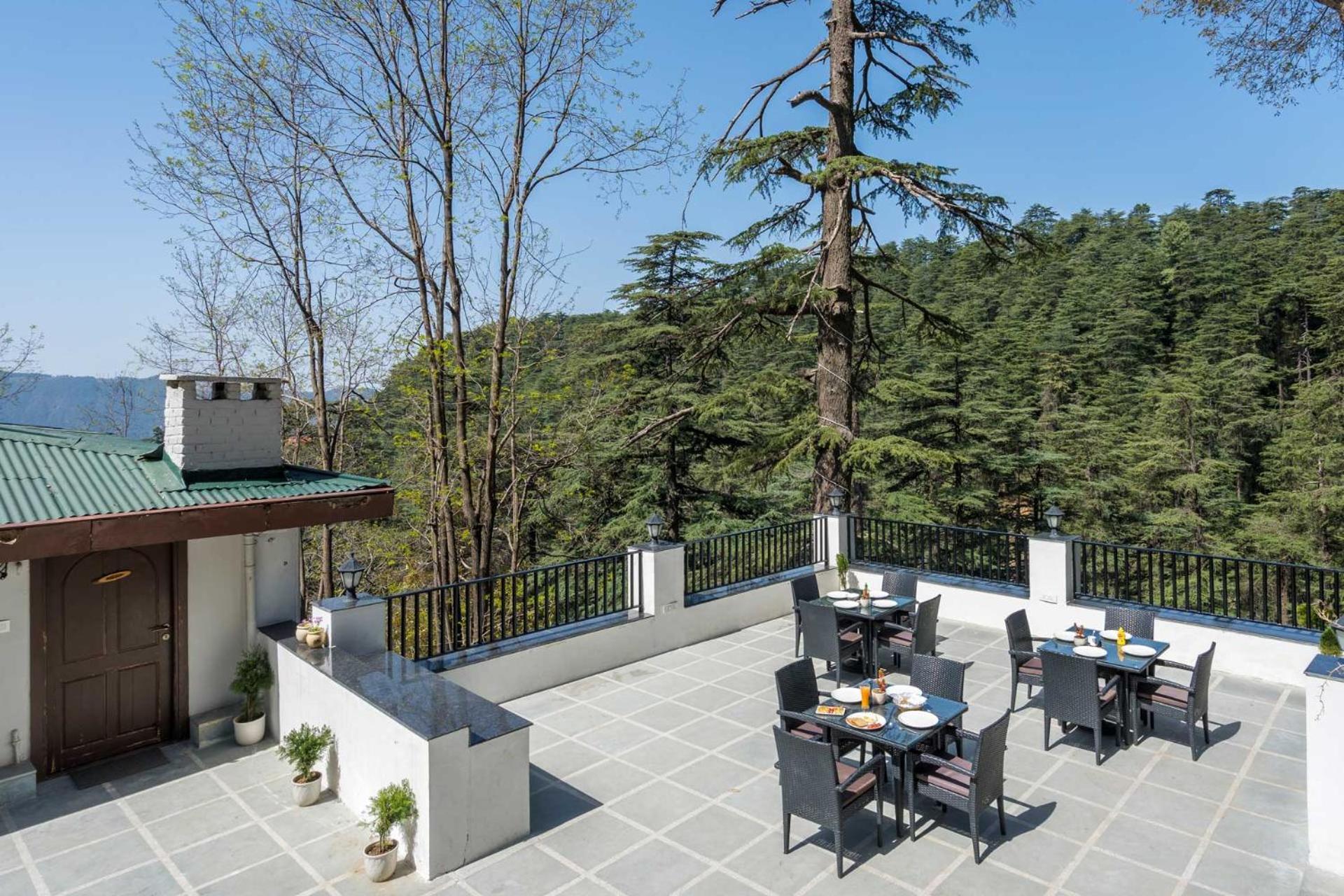 Stayvista At Pine Estate With Outdoor Jacuzzi ชิมลา ภายนอก รูปภาพ