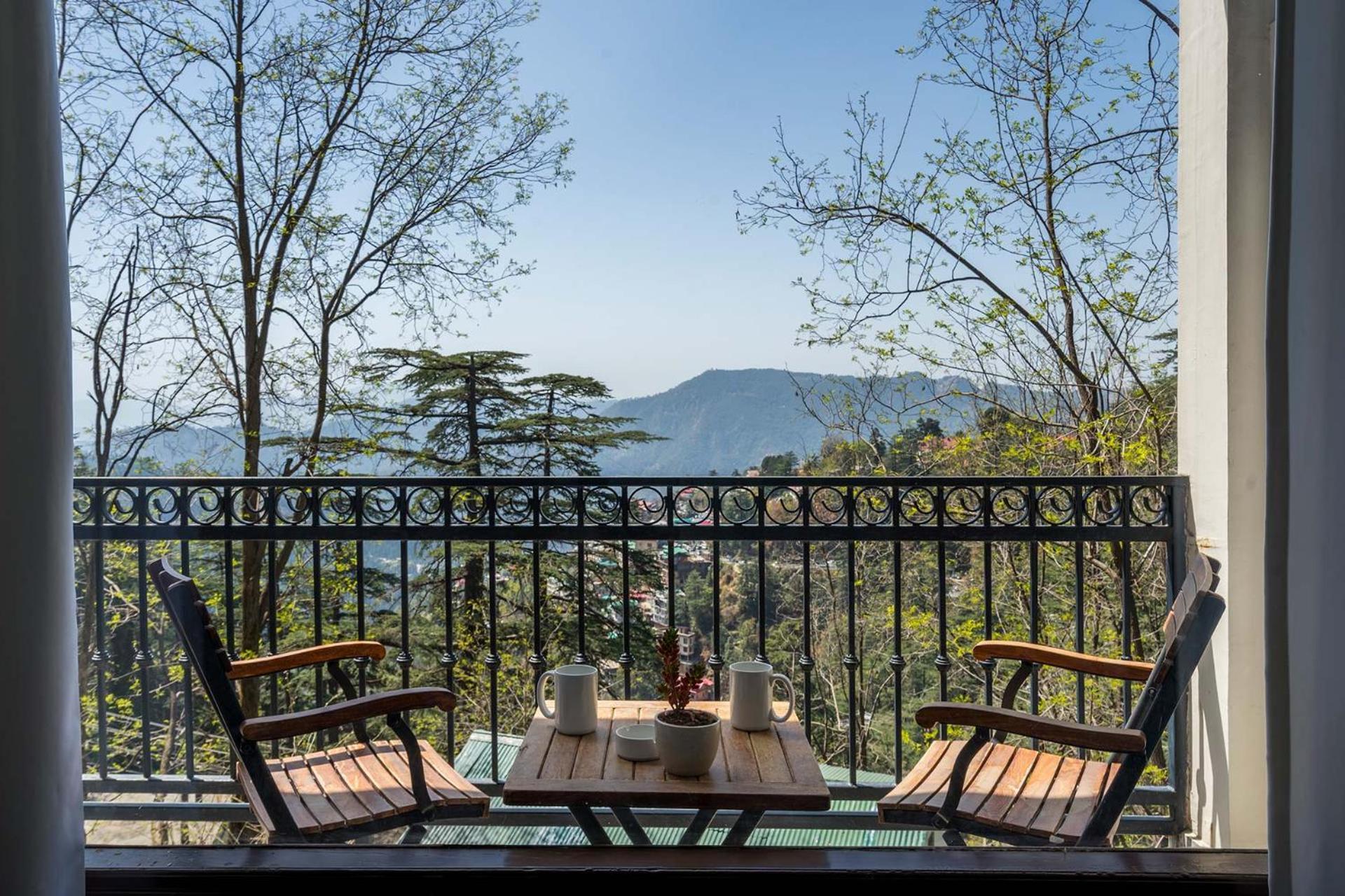 Stayvista At Pine Estate With Outdoor Jacuzzi ชิมลา ภายนอก รูปภาพ
